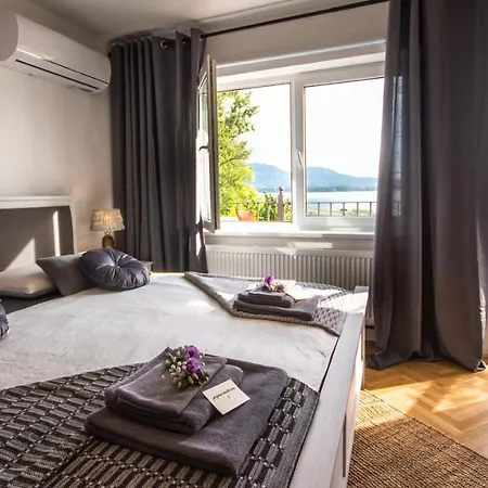 Apartment La Strachec