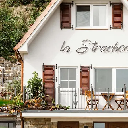 La Strachec Strachotin