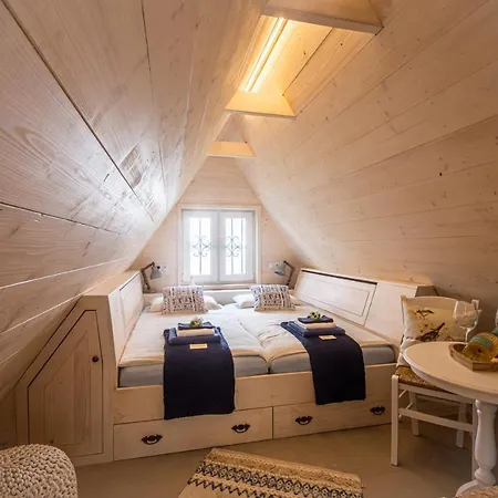 Apartment La Strachec