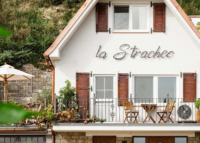 La Strachec Strachotin