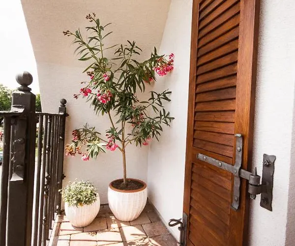 Apartment La Strachec
